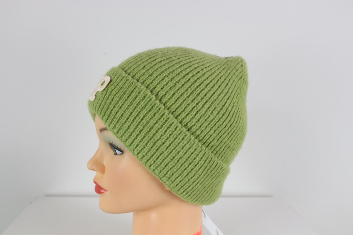 Bonnet Eva&Co vert anis avec lettre P brodée, vue de profil gauche – Frippin'Dealz