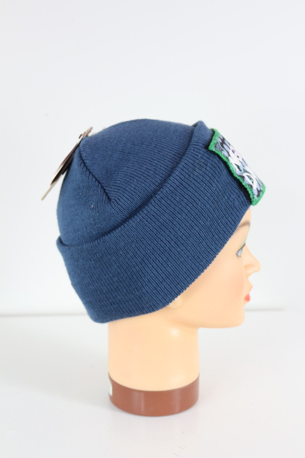 Bonnet Jail Jam bleu à revers vu de profil avec patch cousu – Frippin'Dealz