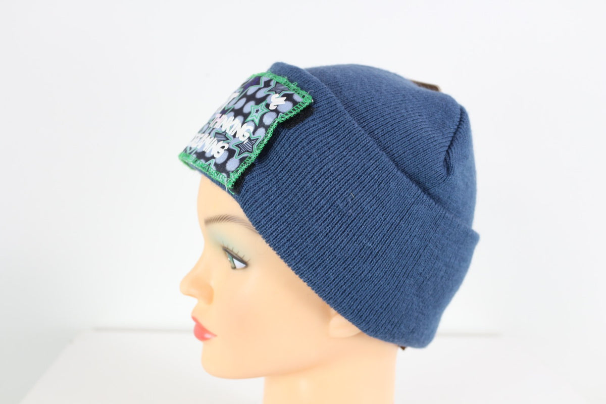 Bonnet Jail Jam bleu à revers et patch étoiles surpiqué de vert vu de côté – Frippin'Dealz