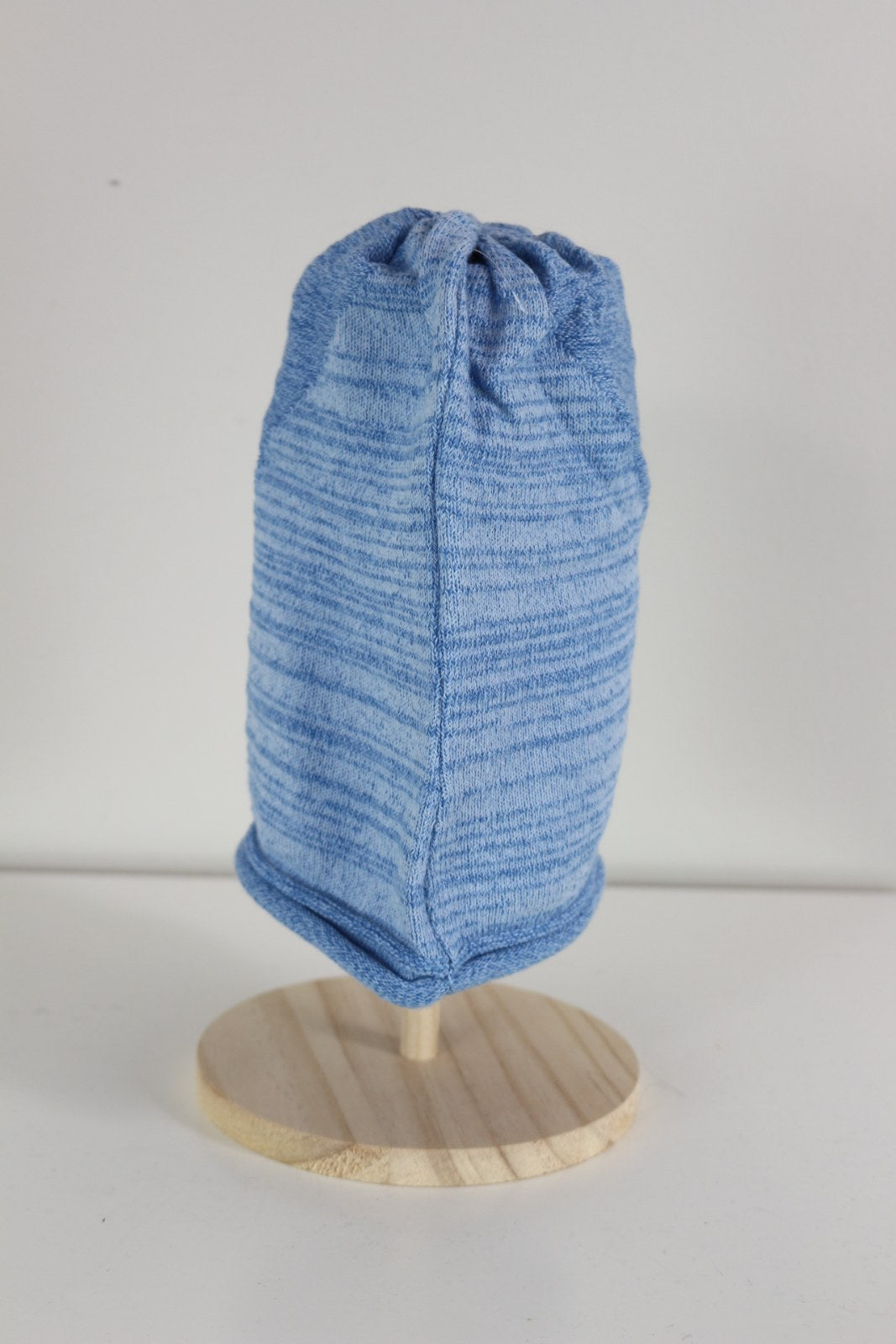 Bonnet PaMaMi Kids bleu chiné vu de dos avec fronces au sommet – Frippin'Dealz