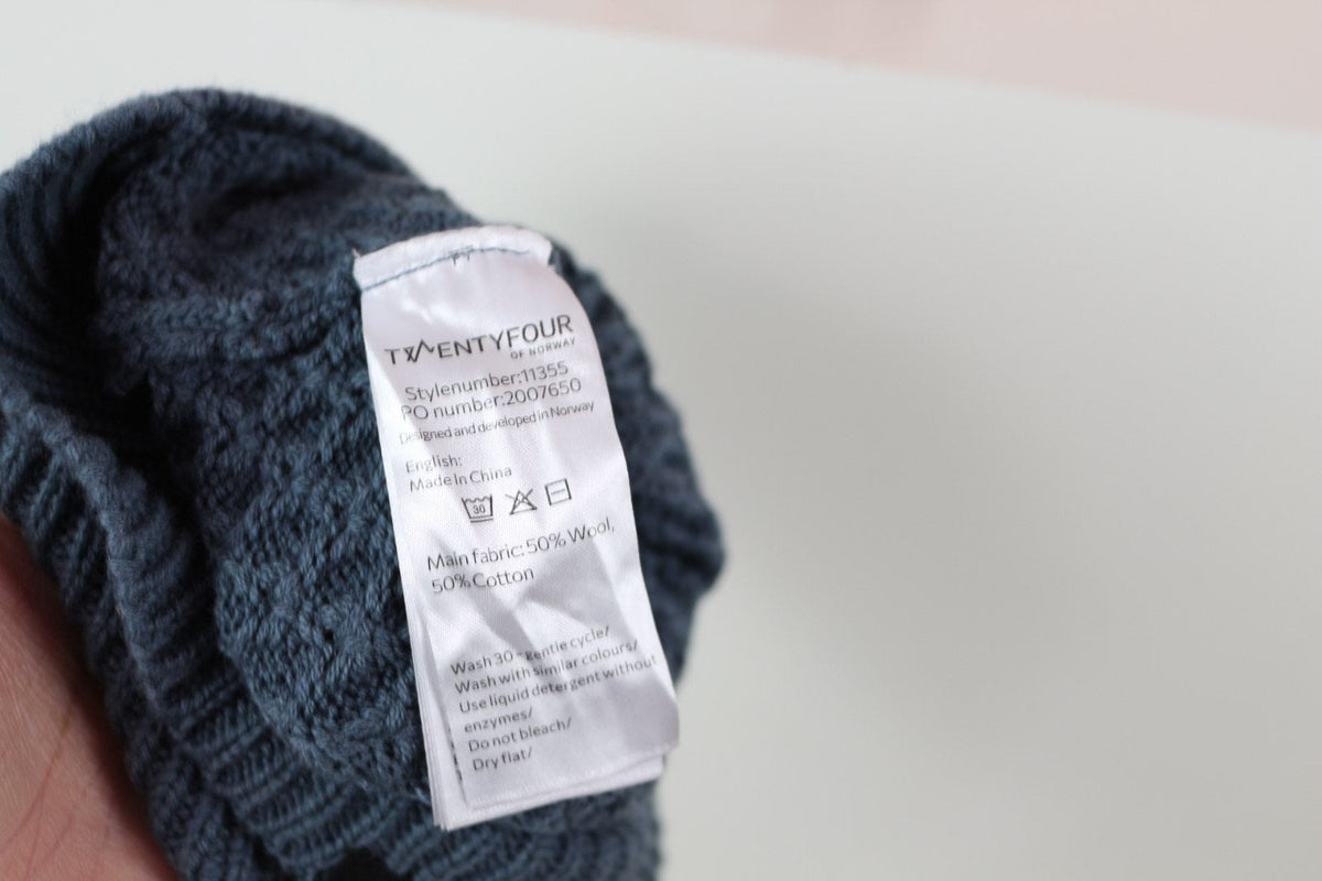 Étiquette de composition et d'entretien du bonnet Twentyfour – Frippin'Dealz