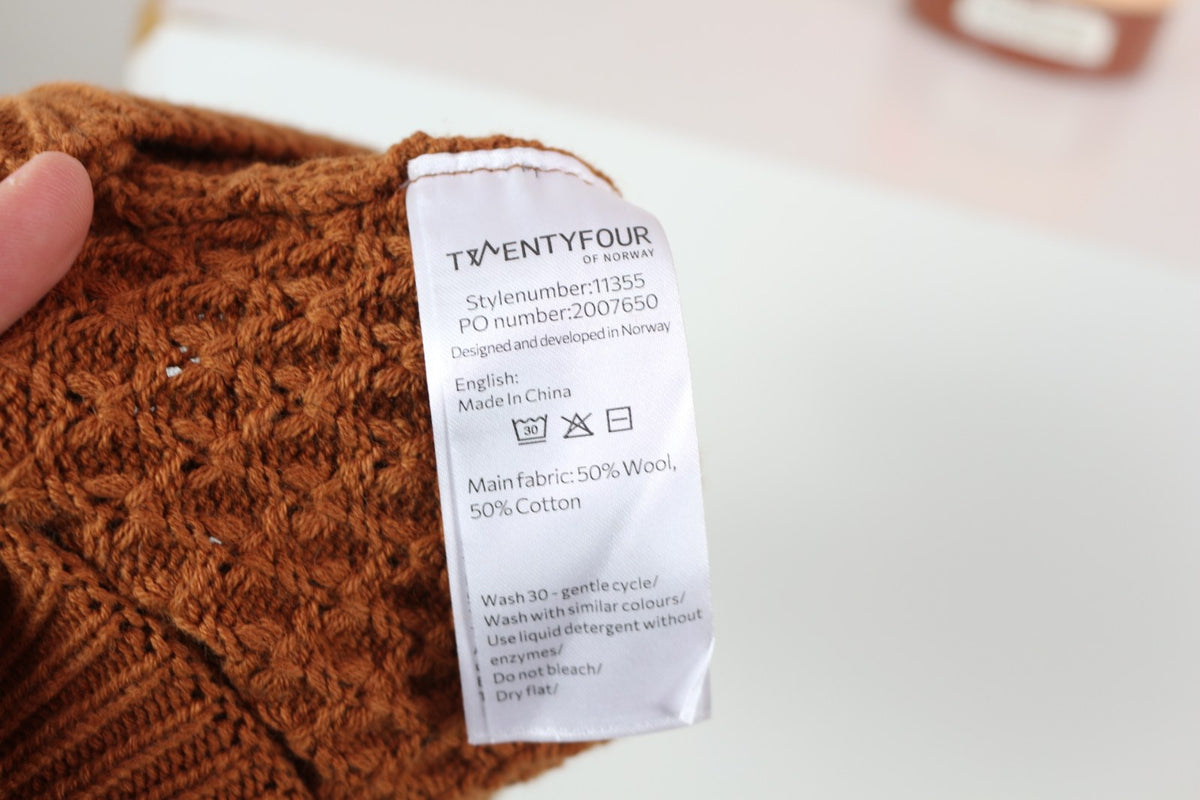 Étiquette de composition et d'entretien du bonnet Twentyfour of Norway – Frippin'Dealz