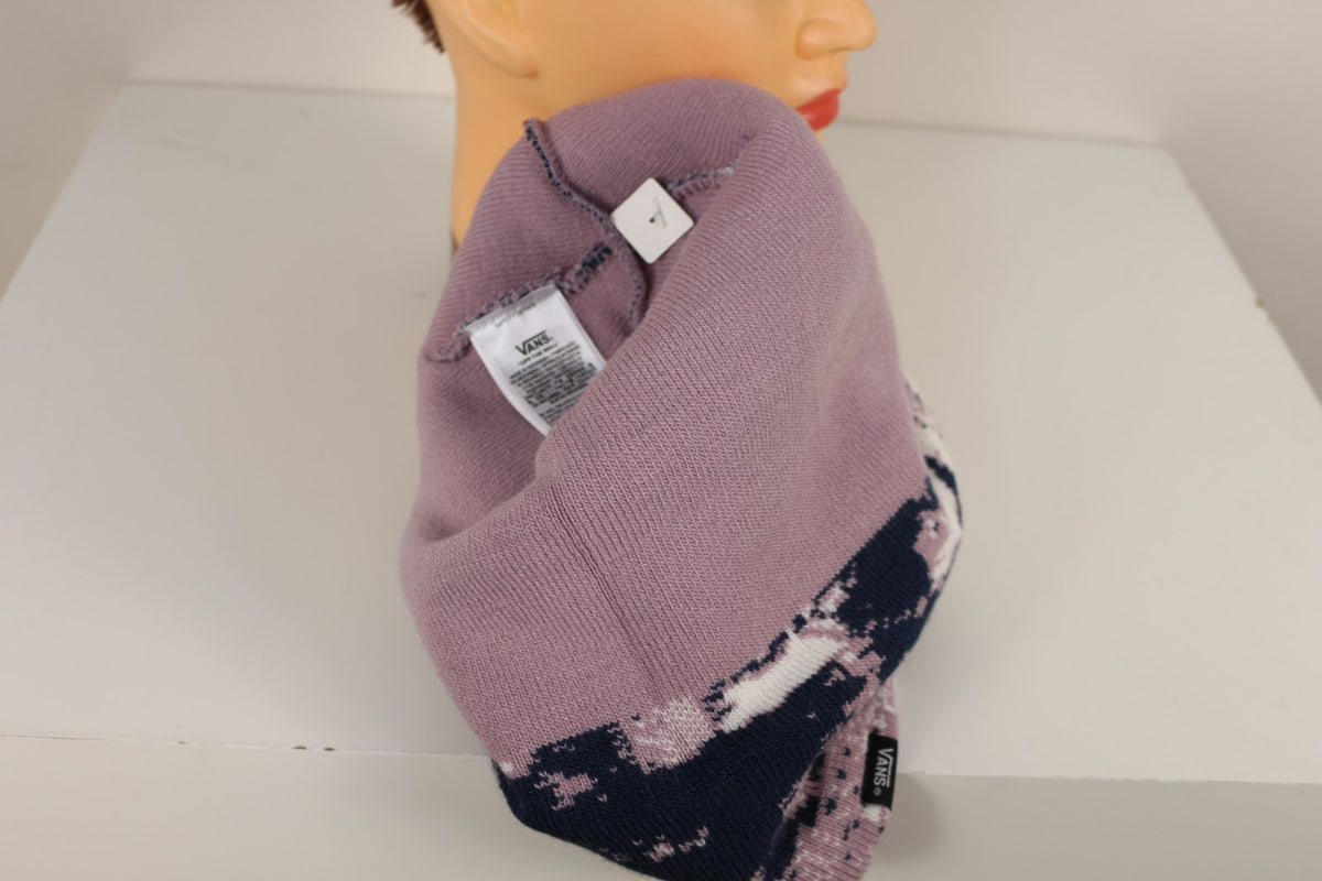 Intérieur doublé mauve du bonnet Vans avec étiquette de composition – Frippin'Dealz