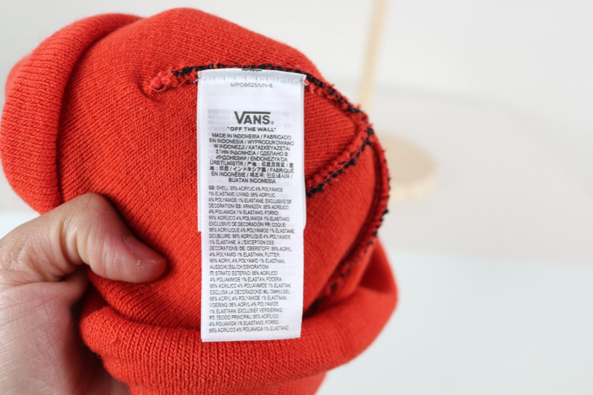 Étiquette de composition du bonnet Vans en acrylique, polyamide et élasthanne – Frippin'Dealz