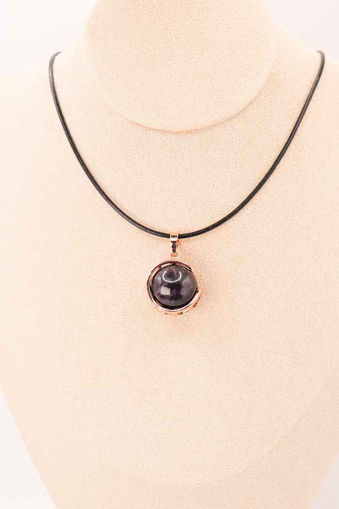 Pendentif sphère d'améthyste et croissant de lune Solstice et Minéraux – photo 3 – Frippin'Dealz