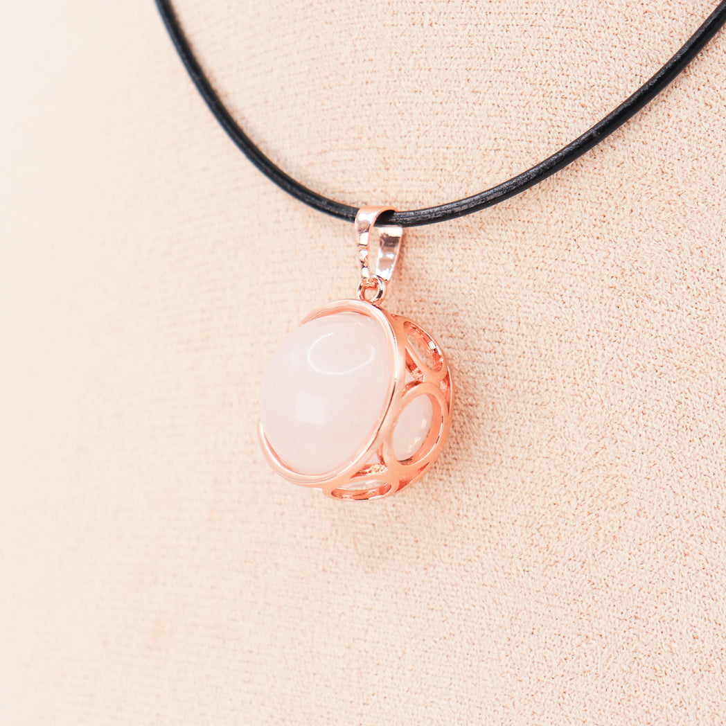 Pendentif sphère de quartz rose et croissant de lune Solstice et Minéraux – photo 3 – Frippin'Dealz