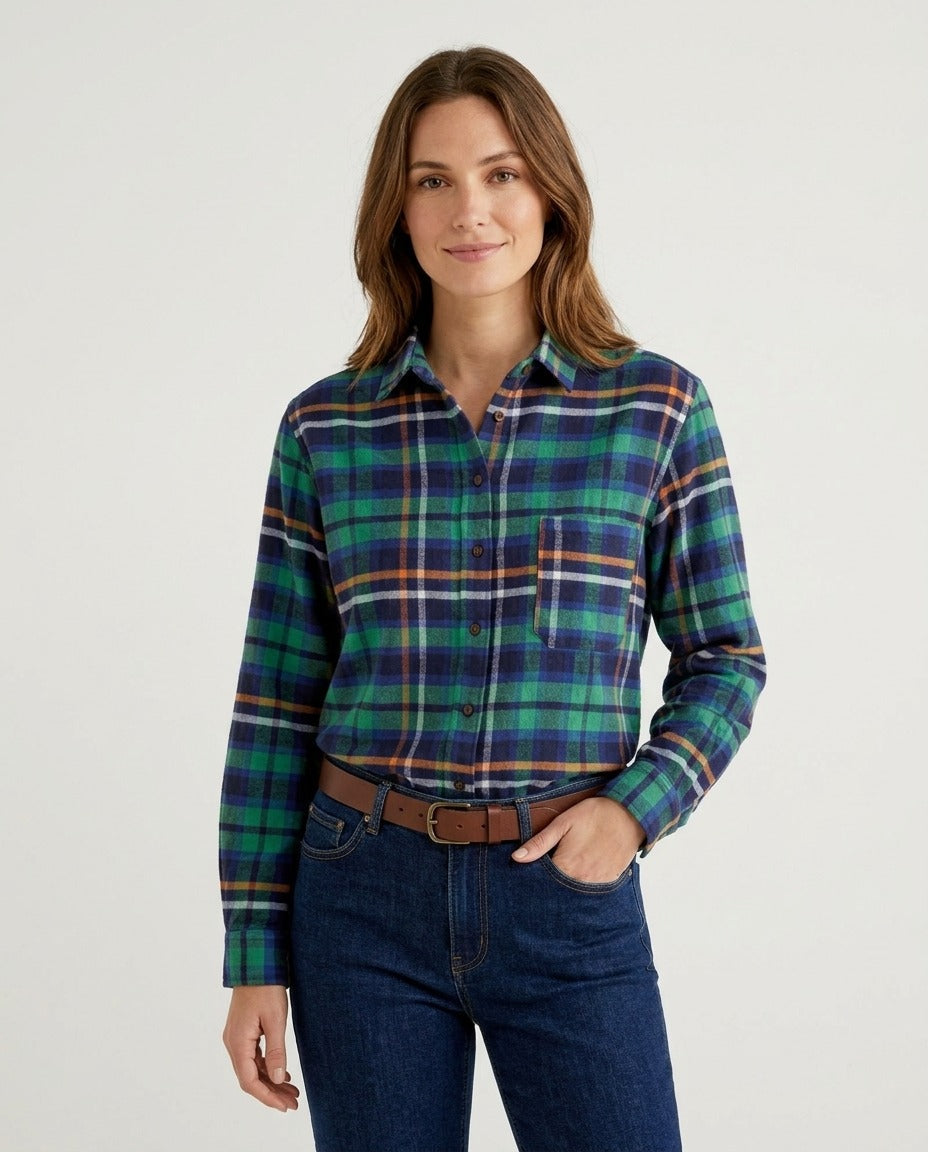 Falino Chemise à carreaux en flanelle de coton vert et marine 38 porté – photo générée par IA