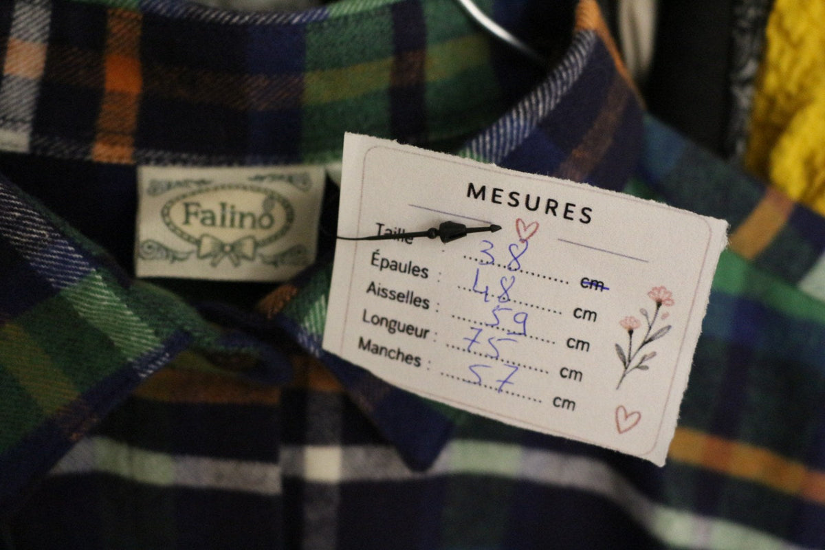 Étiquette de col Falino et fiche de mesures de la chemise à carreaux – Frippin'Dealz