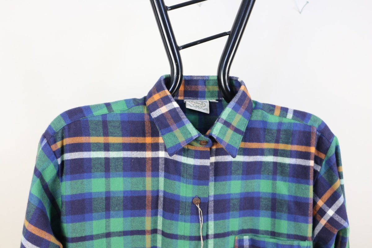 Col pointu et boutons de la chemise Falino à carreaux vert et marine – Frippin'Dealz