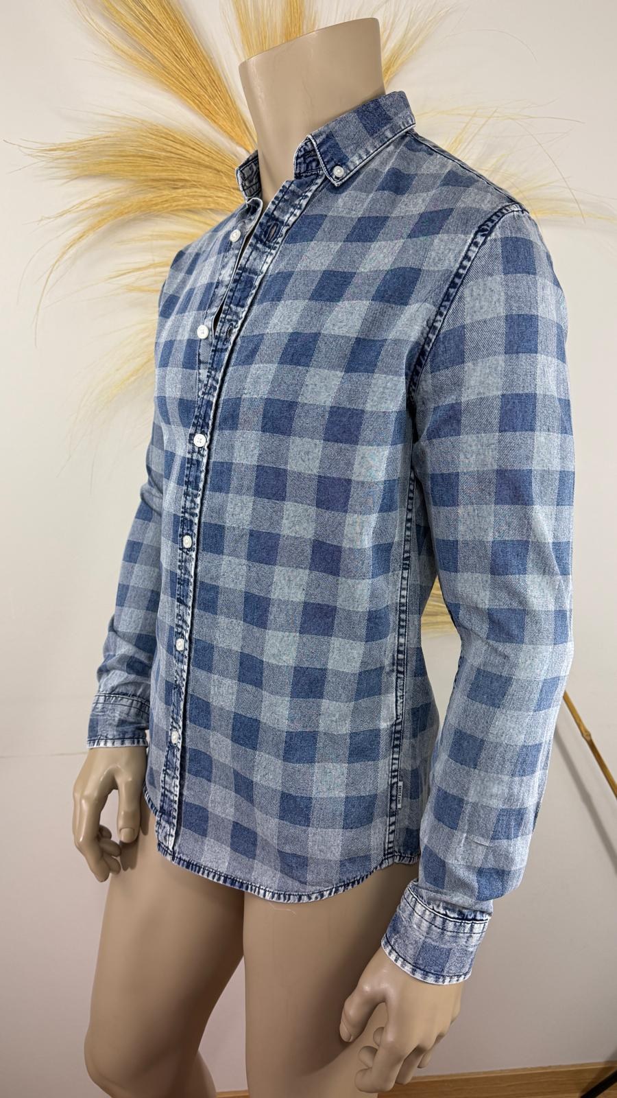Chemise Only & Sons bleue à carreaux vue de trois quarts, coupe slim – Frippin'Dealz