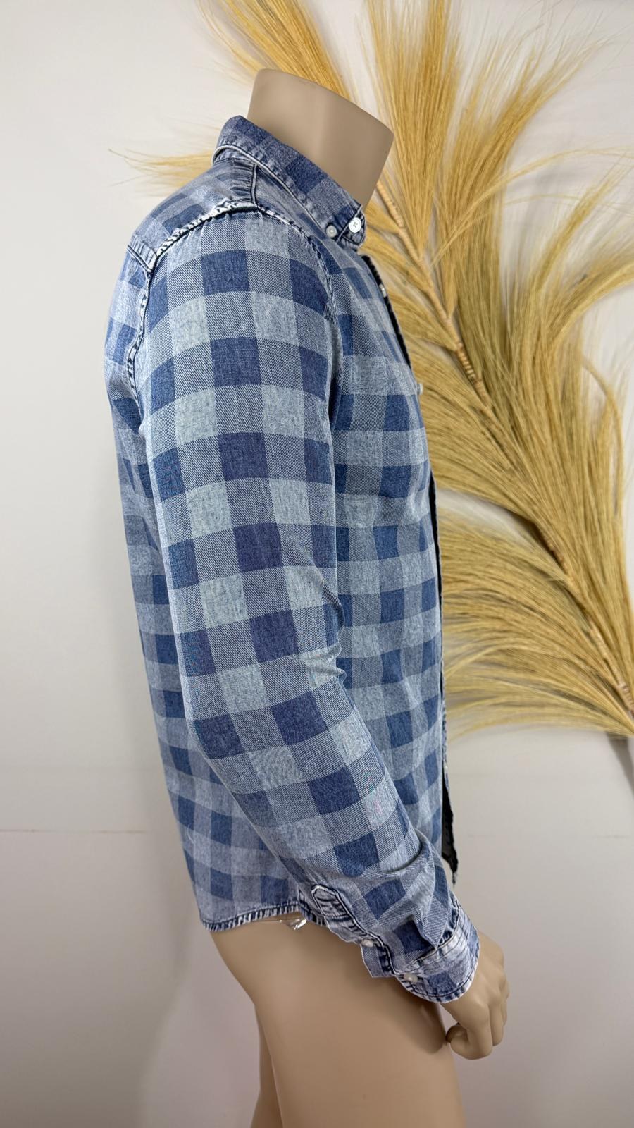 Chemise Only & Sons bleue à carreaux vue de profil – Frippin'Dealz