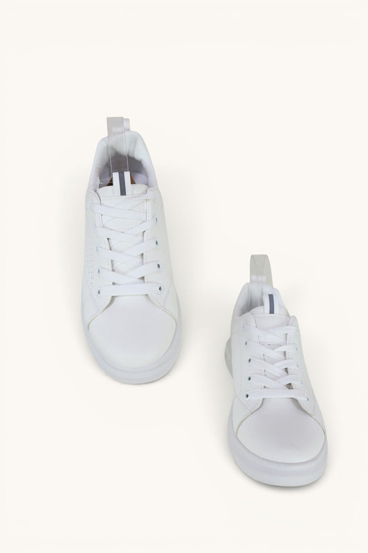 Baskets blanches Axim simili cuir taille 39 3
