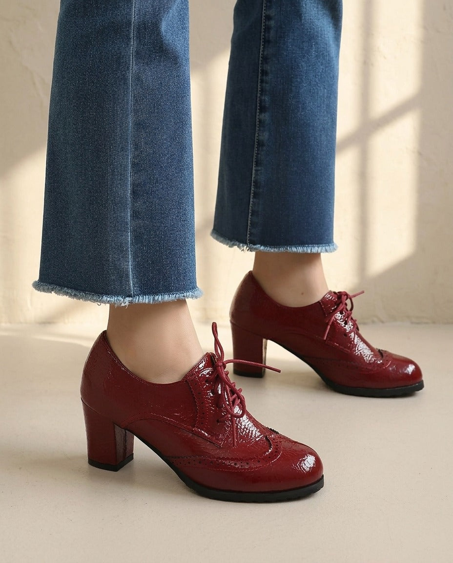 Derbies à talon épais et lacets – photo 1 – Frippin'Dealz – photo retouchée par IA