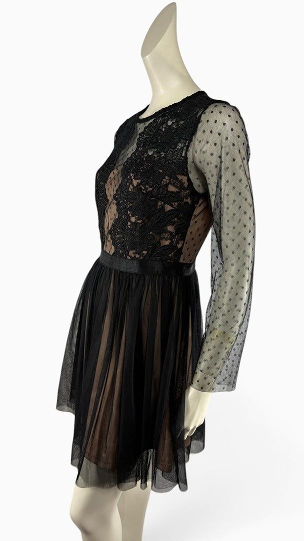 Robe patineuse Lily Mcbee noire et nude tulle dentelle L coquette 7