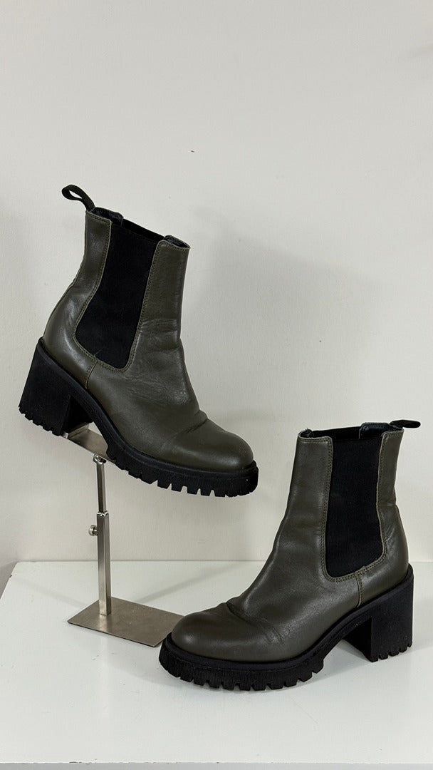 Bottines Chelsea Minelli vert kaki cuir semelle crantée 38 vintage 1