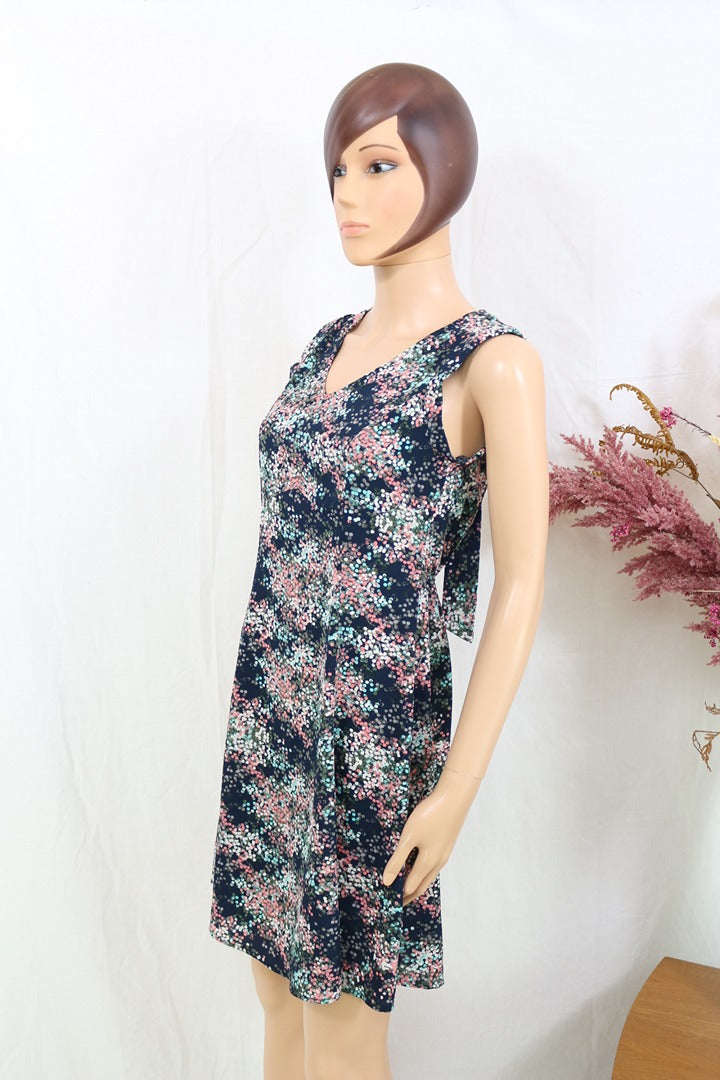 Robe courte Yessica bleu marine à fleurs sans manches S 8