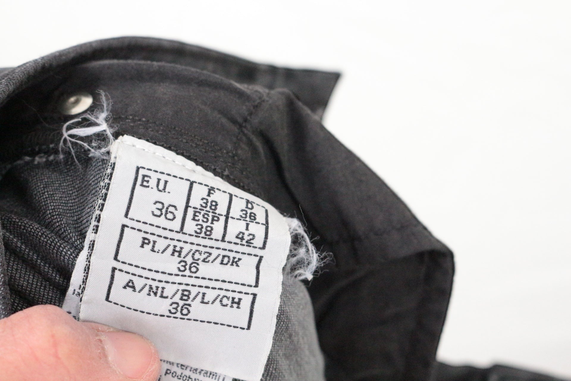 Jean Skinny Noir Femme archive fashion Sample Broderies Perles Denim Stretch Y2K 12