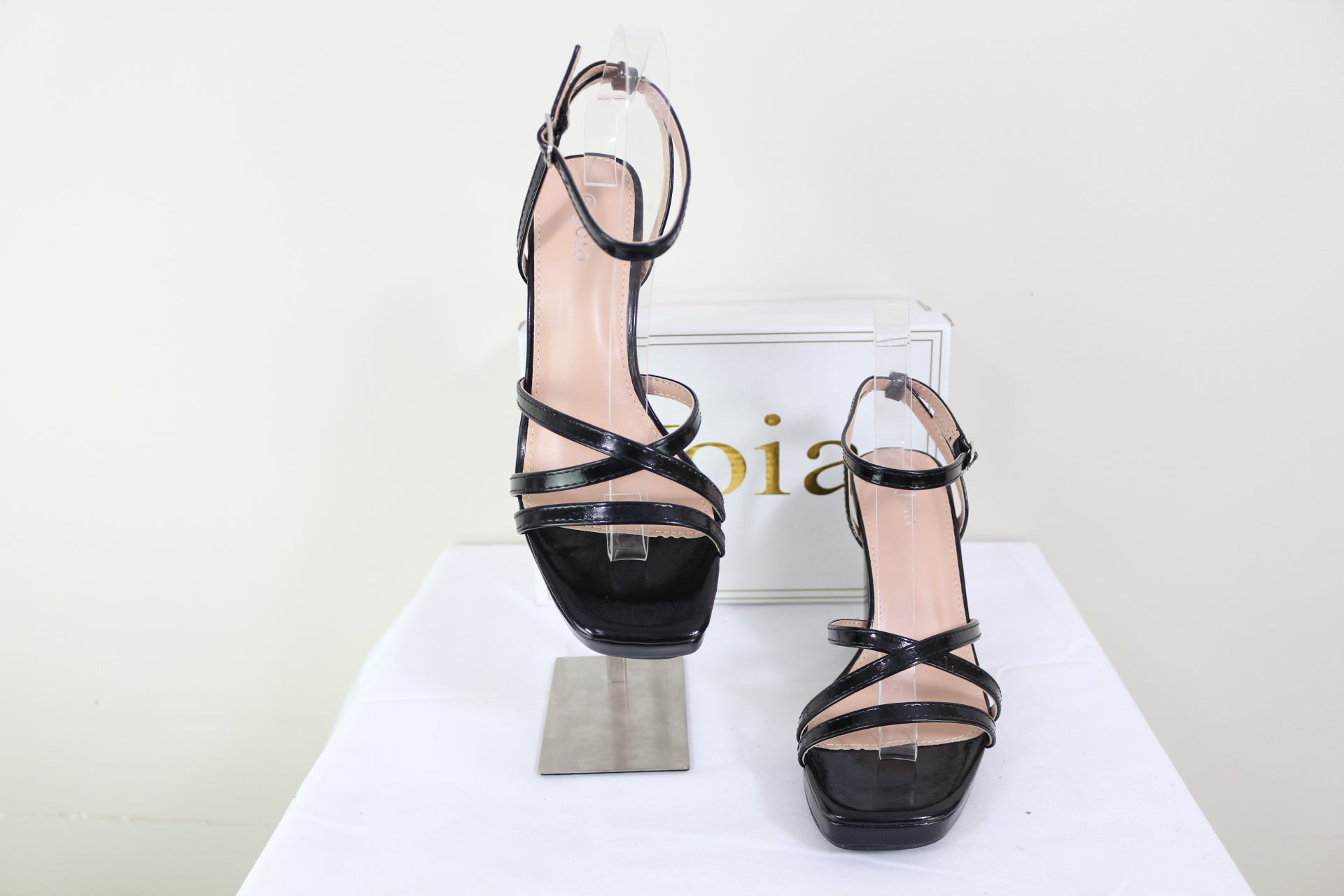 Joia Sandales à Talons Carrés Noires Vernies Brides Croisées T37 Neuves 4