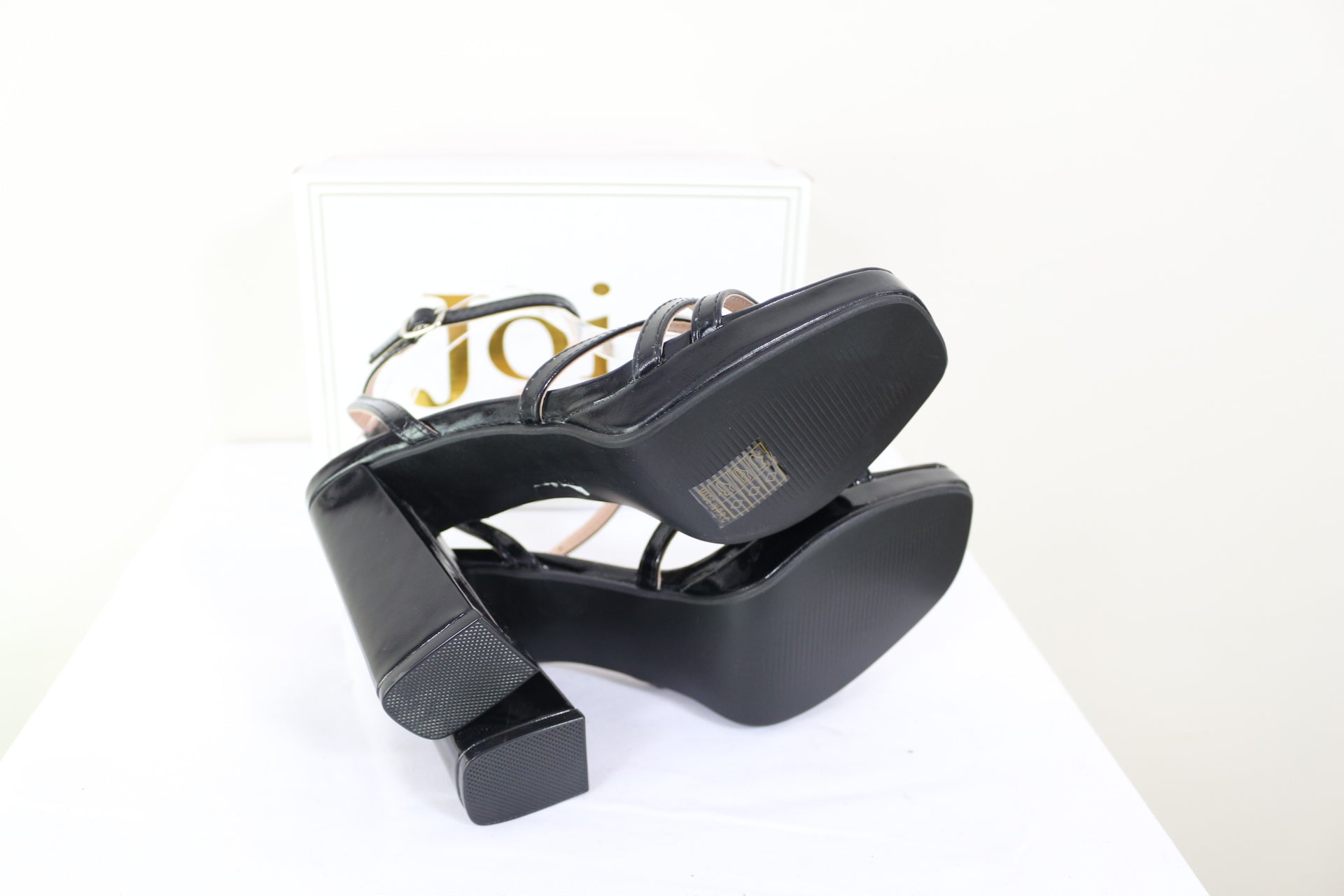 Joia Sandales à Talons Carrés Noires Vernies Brides Croisées T37 Neuves 7