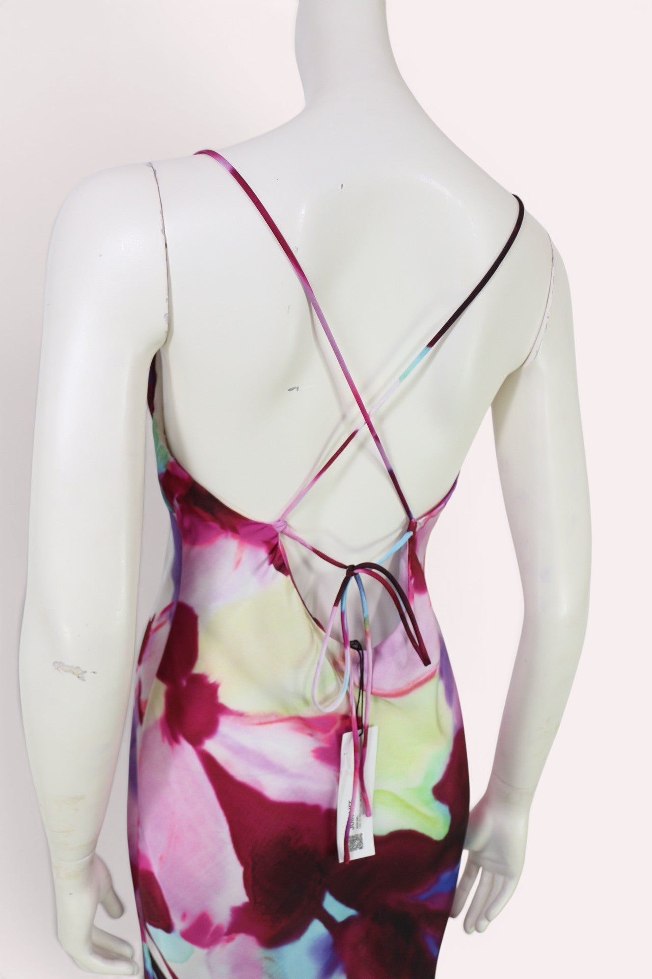 Robe longue Zara fleurie satinée dos nu T/M neuve sans étiquette 7
