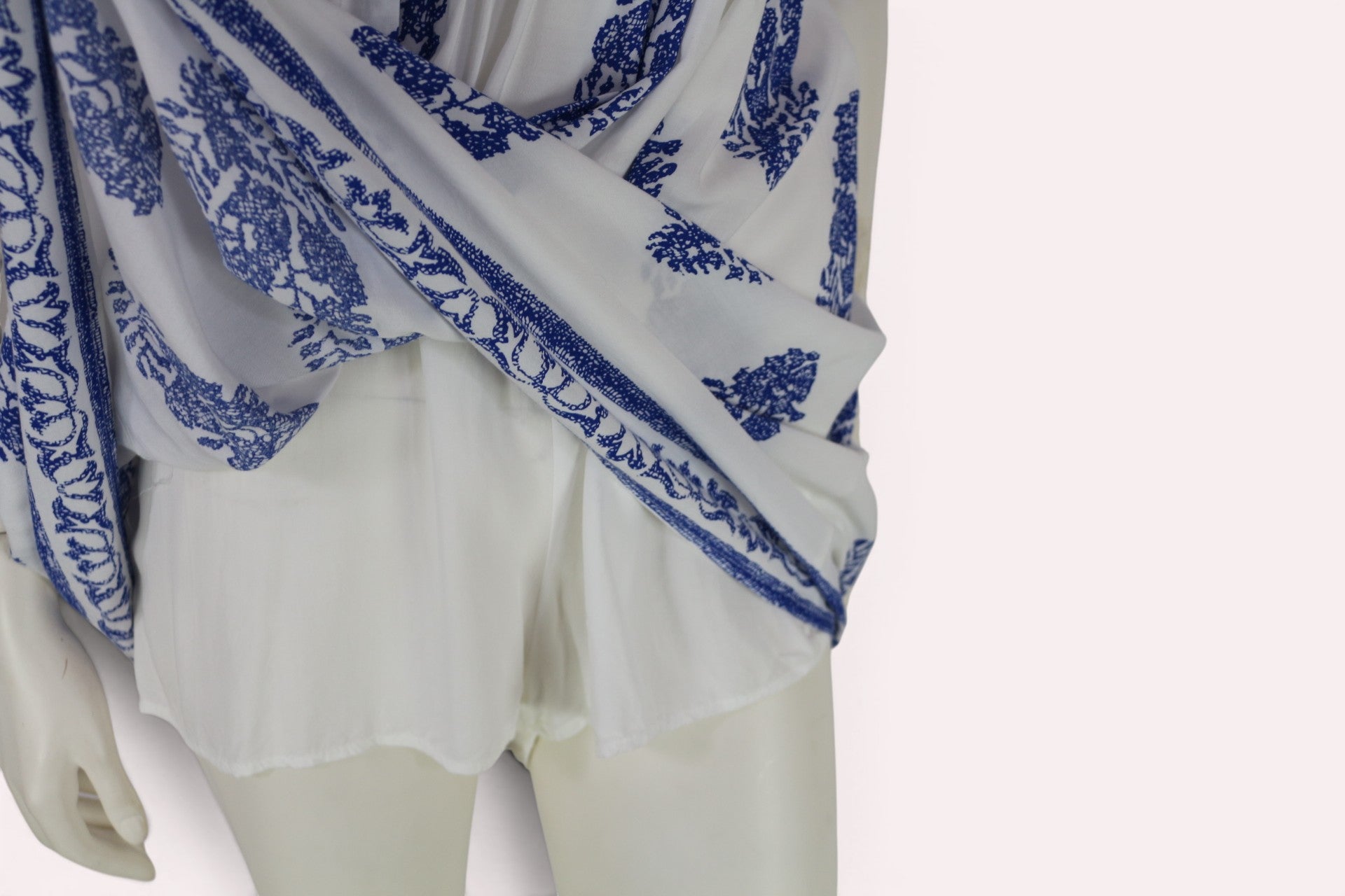 Robe tunique Kilky Paris blanche bleue avec short intégré S/M 10