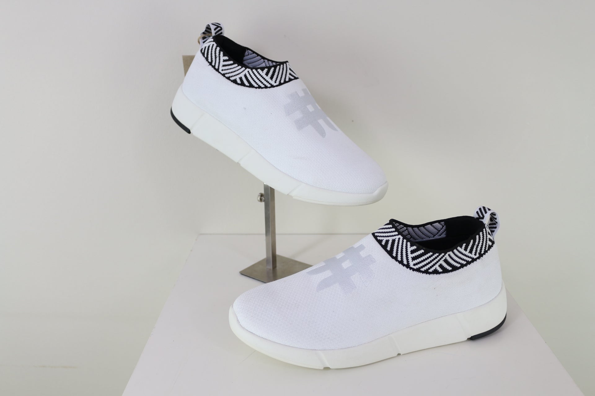 Rens Baskets Slip-On Femme Noires & Blanches Maille Stretch Confort 7