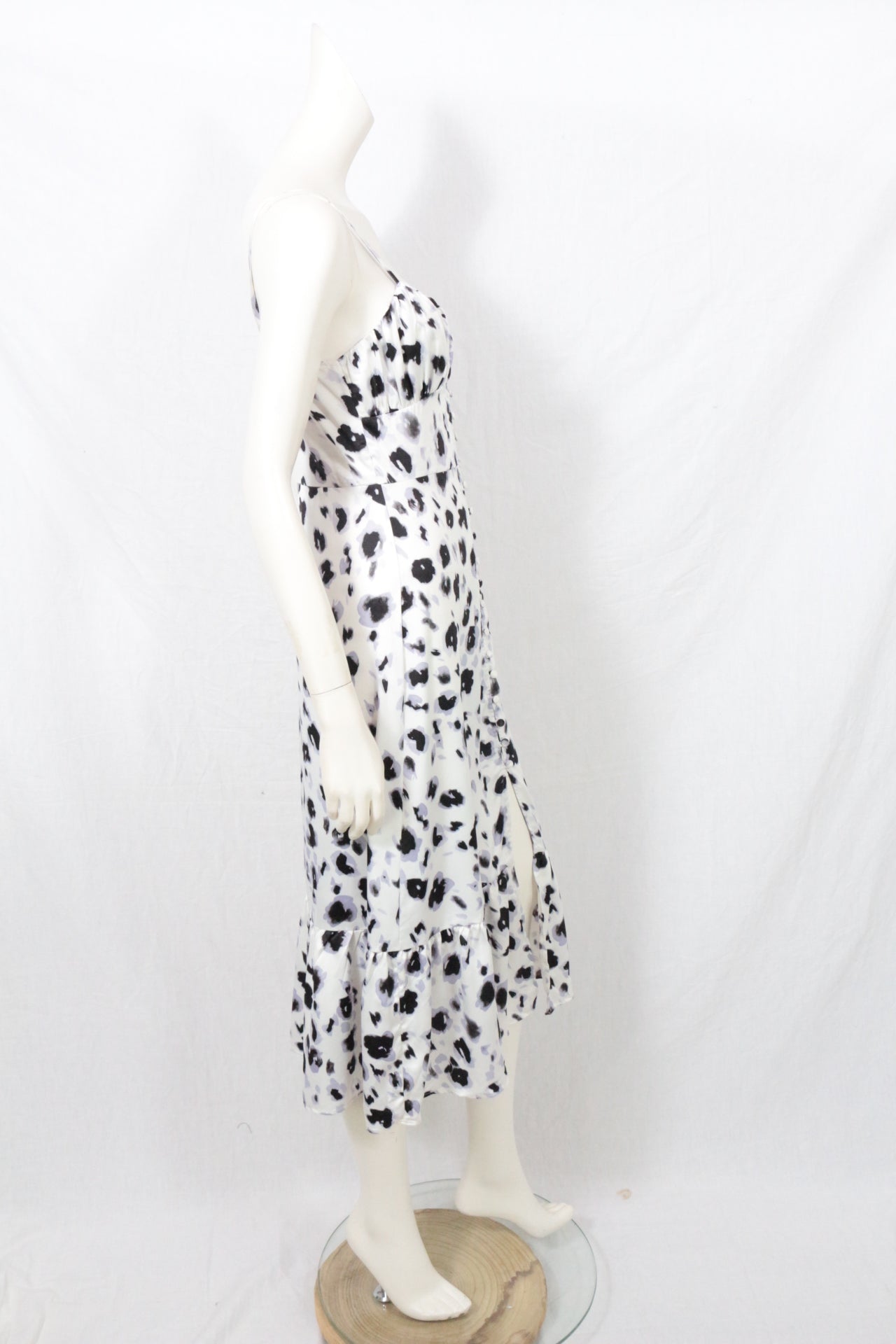 Robe midi Zara imprimé léopard abstrait satinée blanche noire T36 S 4