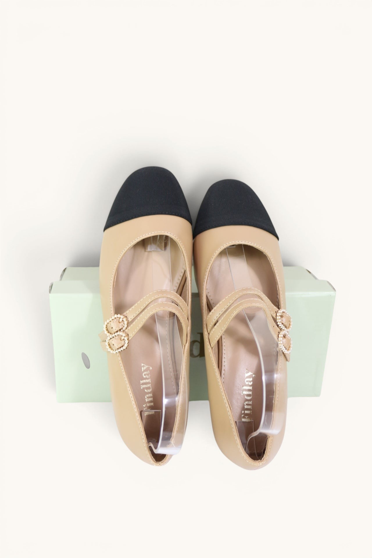Ballerines femme Frippindealz Findlay bicolores beige et noir avec doubles brides ornées de boucles bijoux