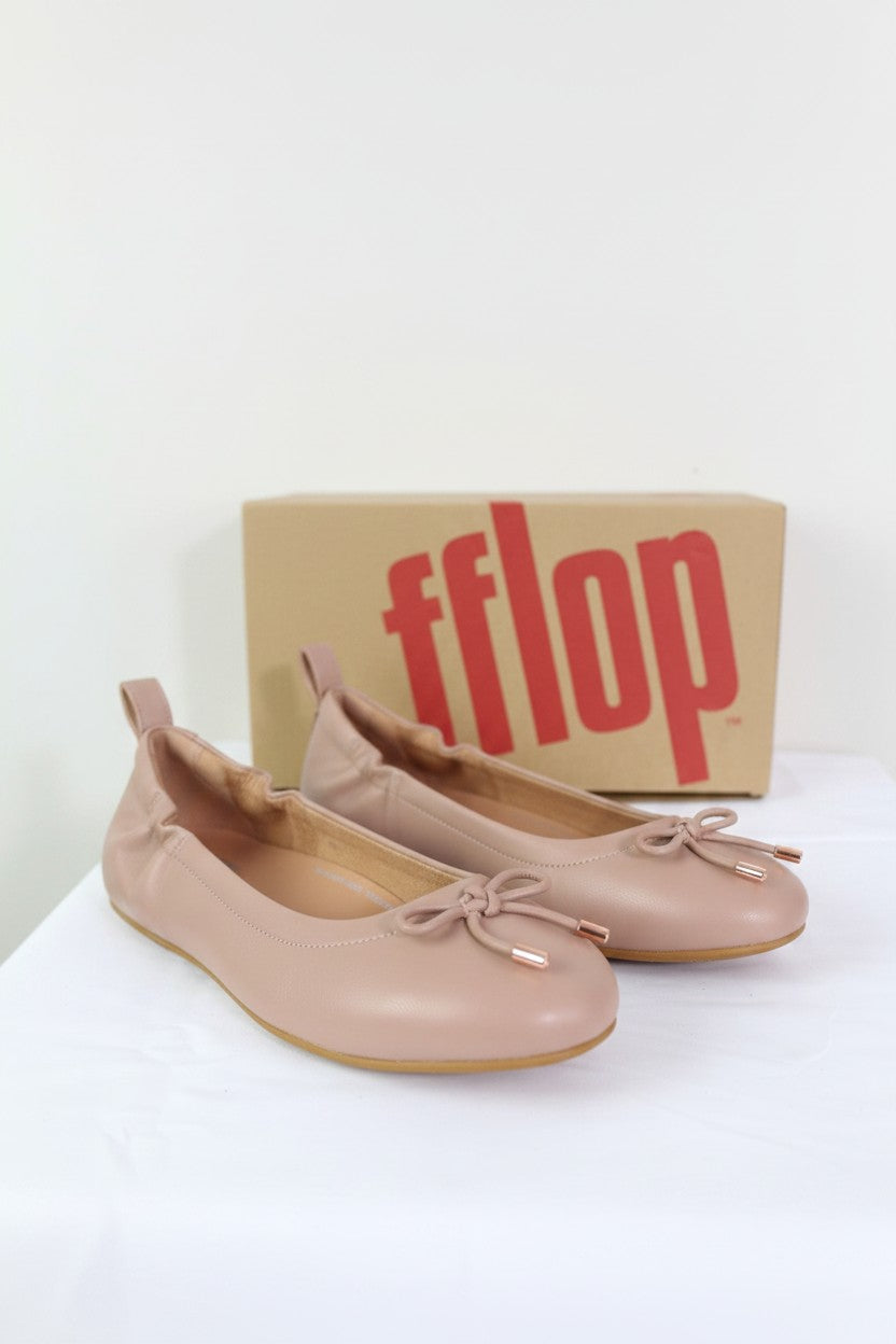 Ballerines Frippindealz FitFlop en cuir rose nude avec nœud décoratif et technologie Dynamicush, boîte incluse