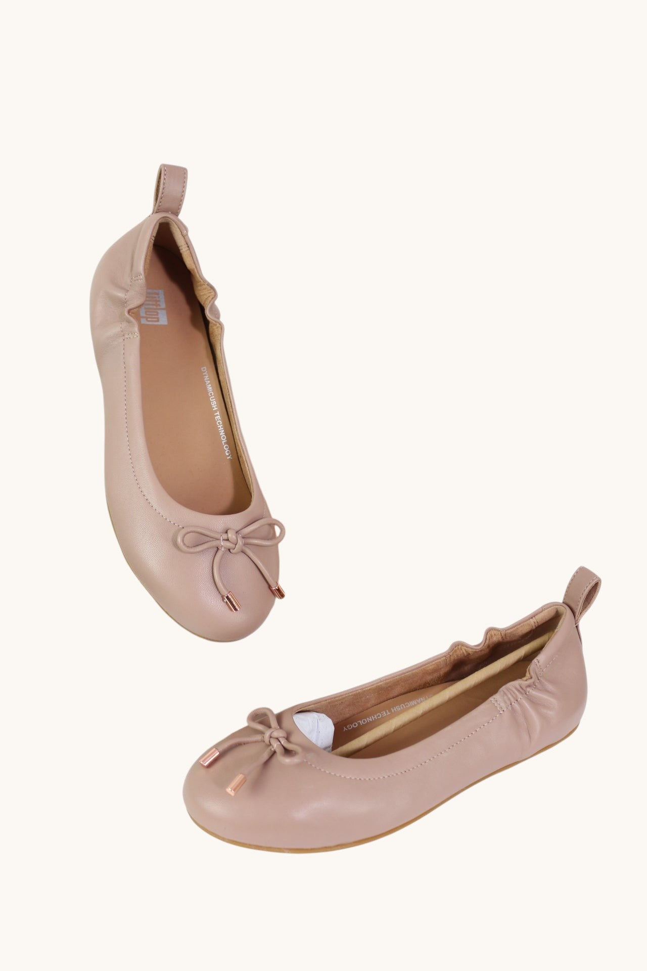 Ballerines Frippindealz FitFlop en cuir souple rose nude avec nœud décoratif et technologie Dynamicush confortable