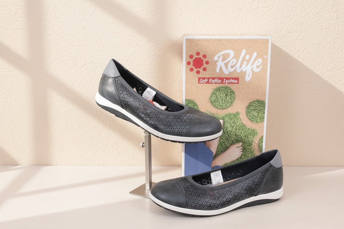 Ballerines Frippindealz Relife grises en cuir synthétique perforé avec semelle amortissante et empiècement contrasté