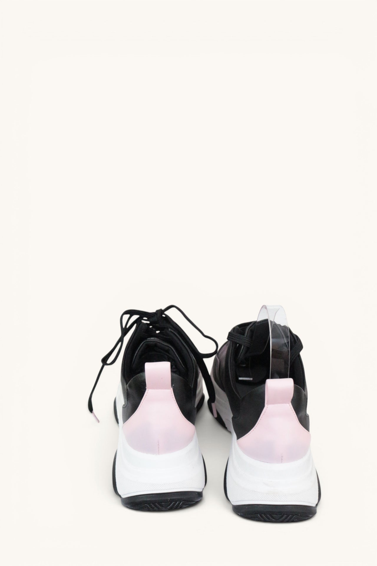Baskets plateforme Frippindealz Papiroga noires et rose poudré avec semelle oversize vue arrière