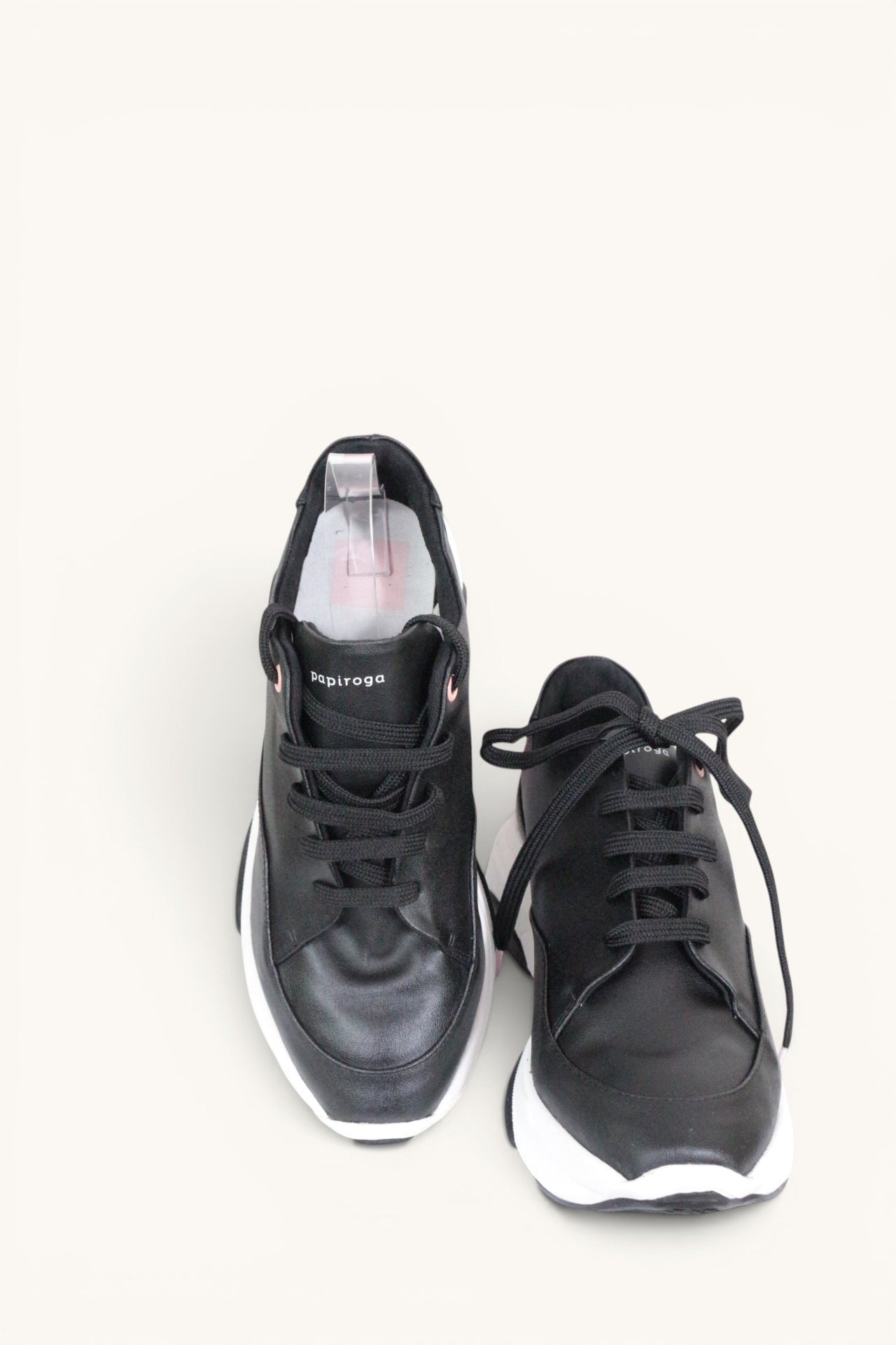 Baskets plateforme Frippindealz Papiroga noires avec semelle oversize blanche et détails rose poudré