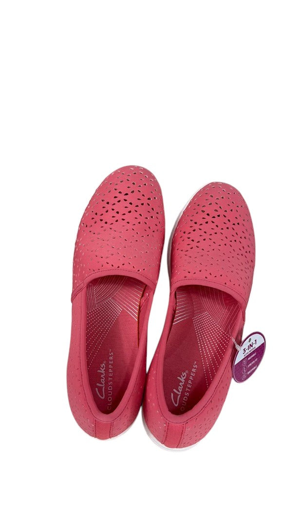 Baskets slip-on Frippindealz Clarks Cloudsteppers fuchsia en textile perforé avec semelle souple et légère