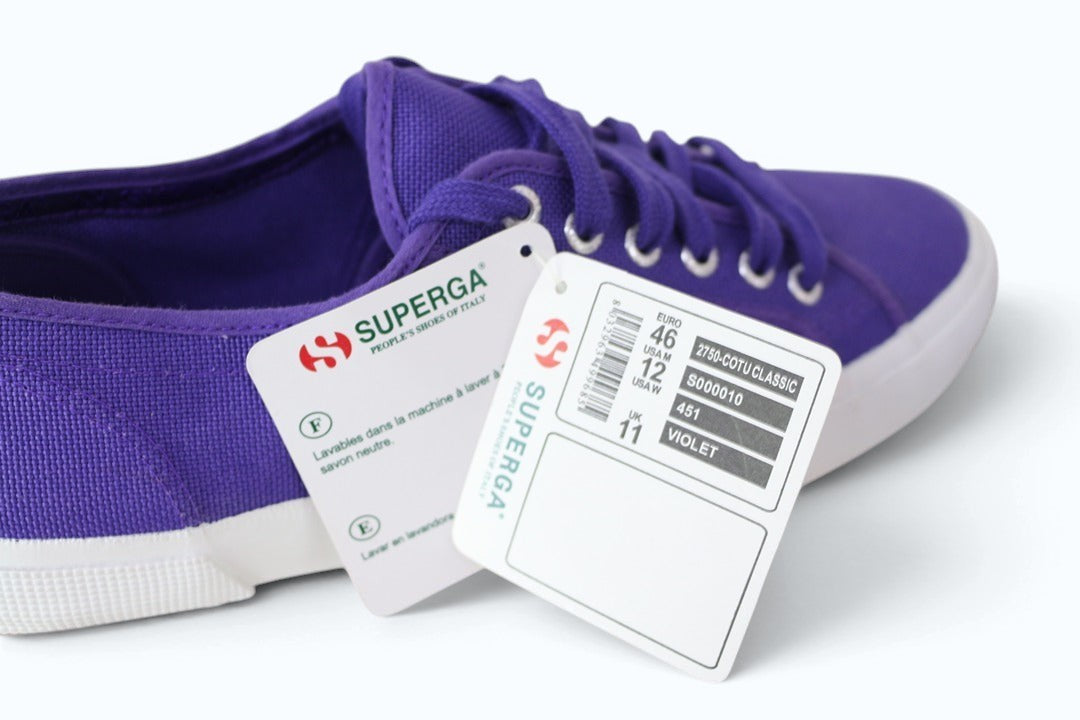 Baskets Frippindealz Superga 2750 Cotu Classic en toile violette avec étiquette de prix et semelle en caoutchouc
