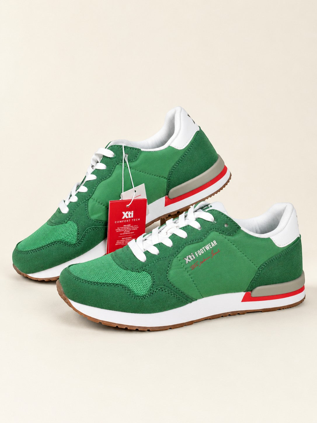 Baskets Frippindealz XTI pour hommes en suédine verte avec lacets blancs et semelle amortissante