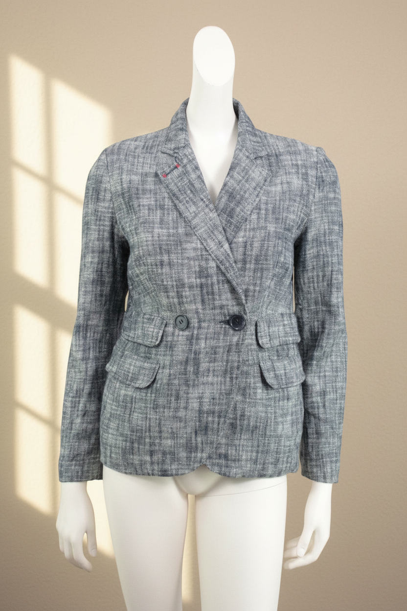 Blazer Frippindealz Kookaï en mélange de coton et lin bleu marine et blanc, coupe cintrée avec poches à rabat.