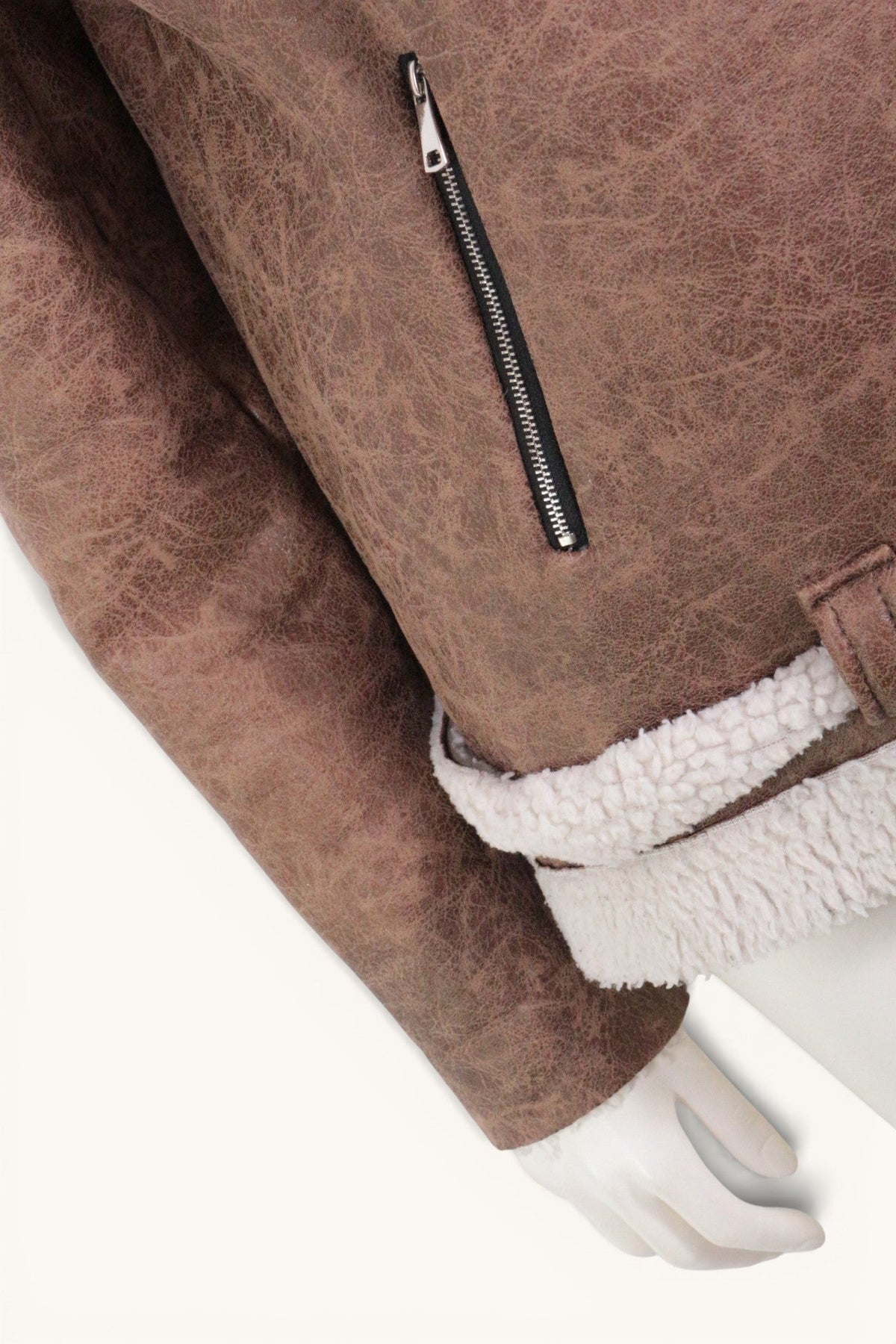 Blouson Frippindealz marron en polyester effet daim avec fermeture asymétrique et doublure en fausse fourrure blanche