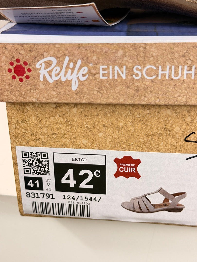 Boîte à chaussures Frippindealz pour sandales Relife beige en cuir avec semelle confortable et détails strass