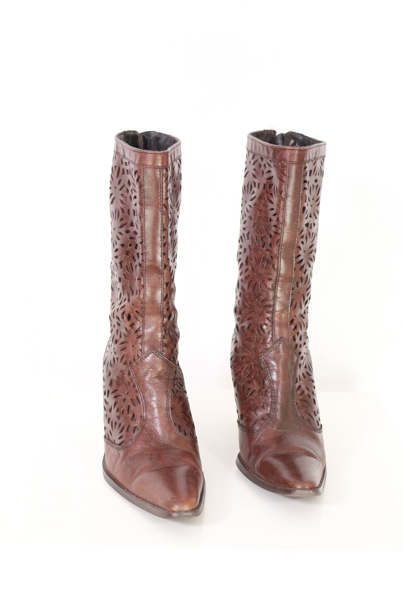 Frippindealz Bottes en cuir bordeaux perforé Zara, talon haut, style bohème western, pointure 38