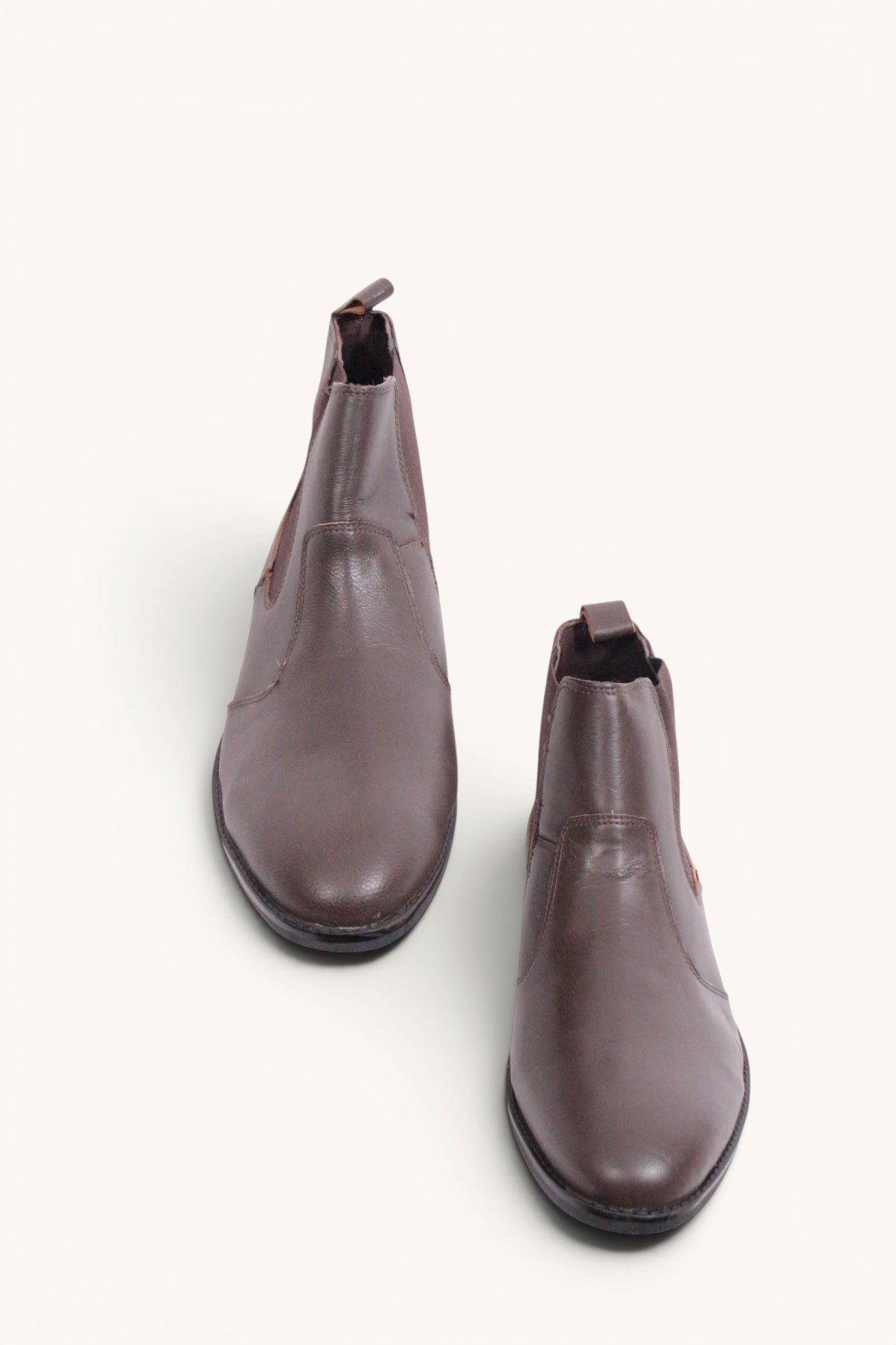 Frippindealz Bottines Chelsea en cuir marron foncé pour homme, neuves, avec élastiques latéraux et tirant arrière.