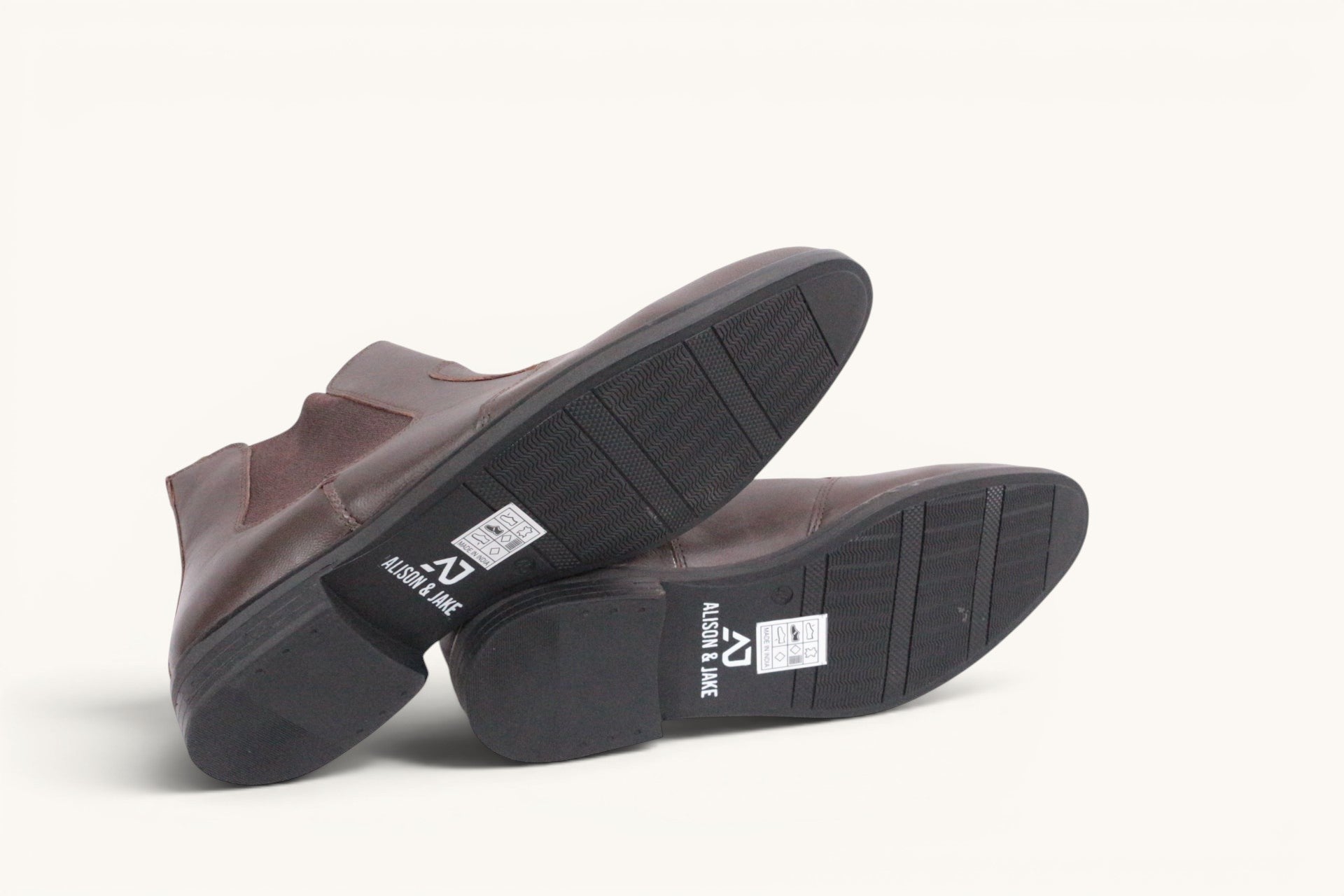 Frippindealz Bottines Chelsea en cuir marron foncé pour homme, neuves avec boîte, semelle noire.