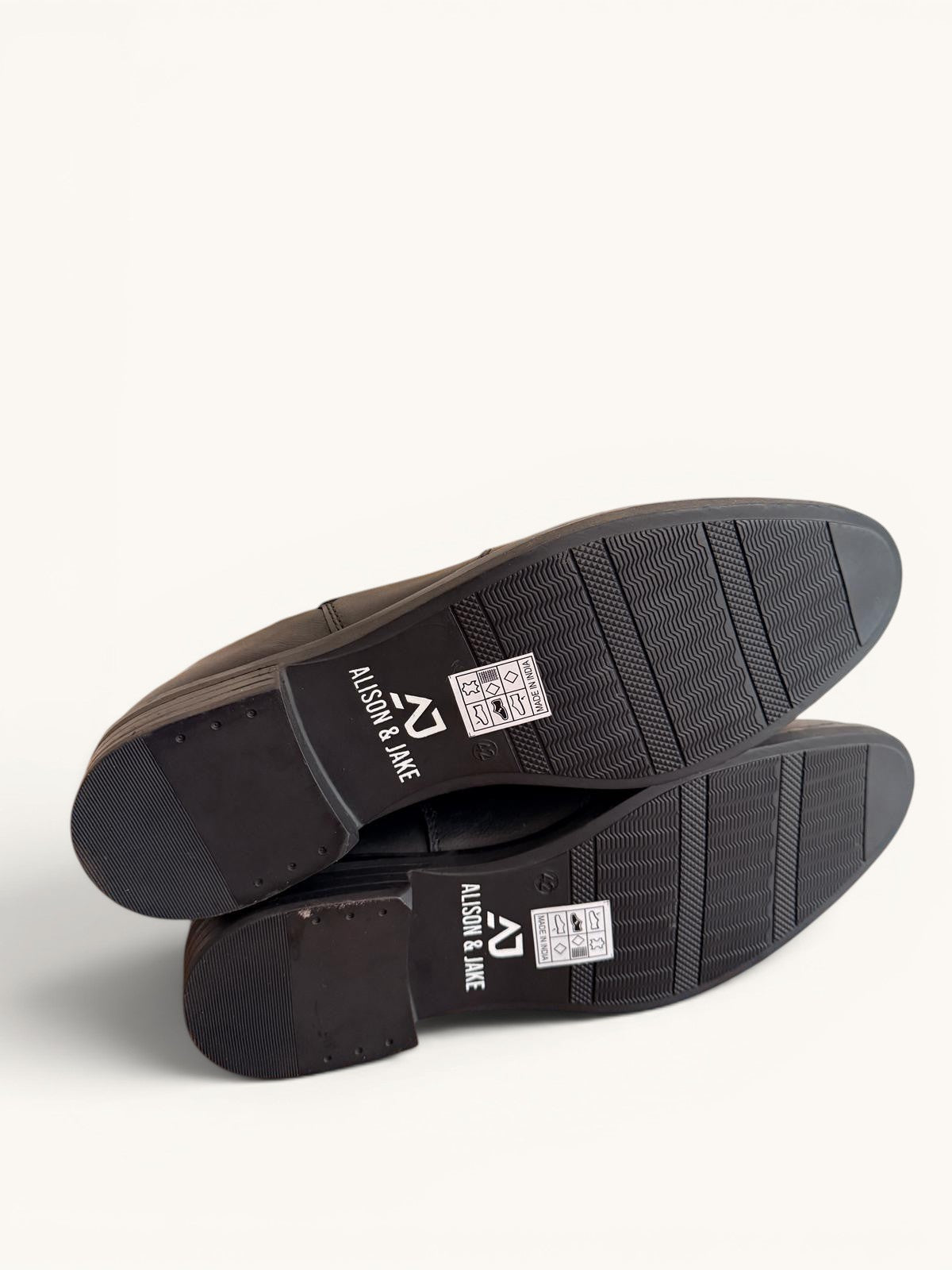 Frippindealz Bottines Chelsea en cuir marron foncé pour homme, neuves avec boîte, semelle noire antidérapante.