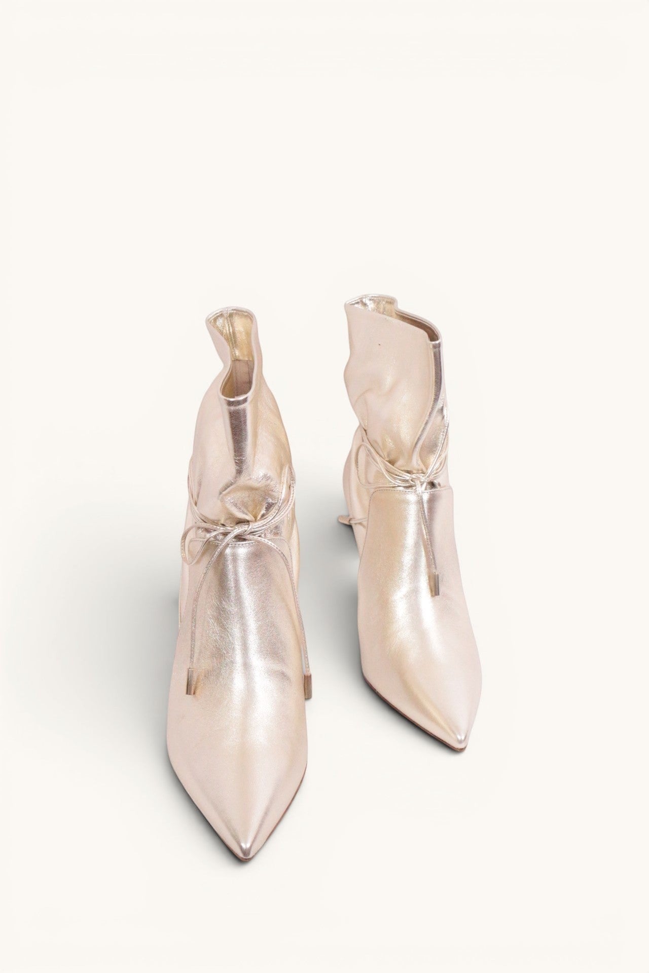 Frippindealz Bottines pointues en cuir rose pâle métallisé avec liens à nouer