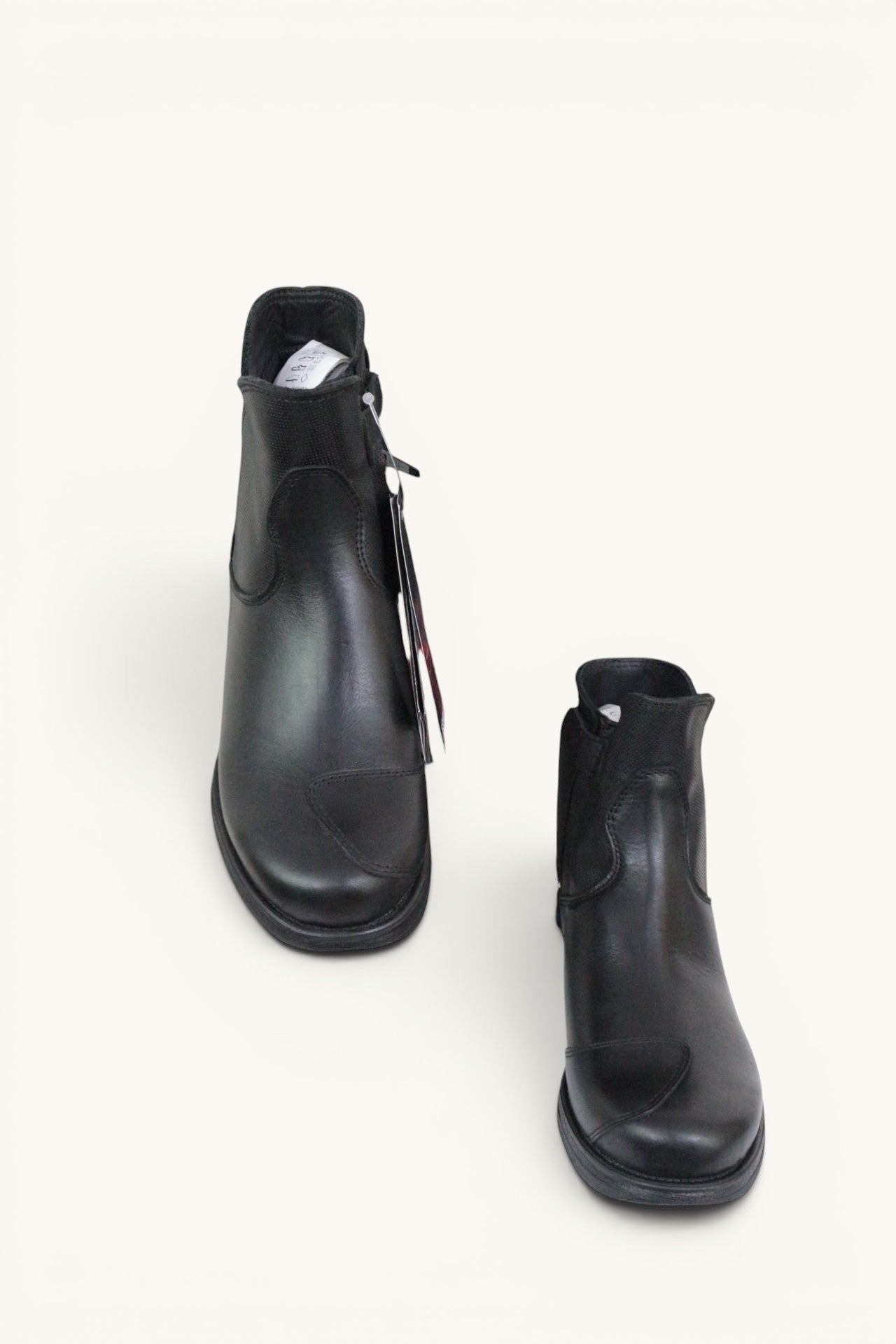 Bottines moto femme noires Frippindealz Stylmartin en cuir avec membrane imperméable et respirante Antex