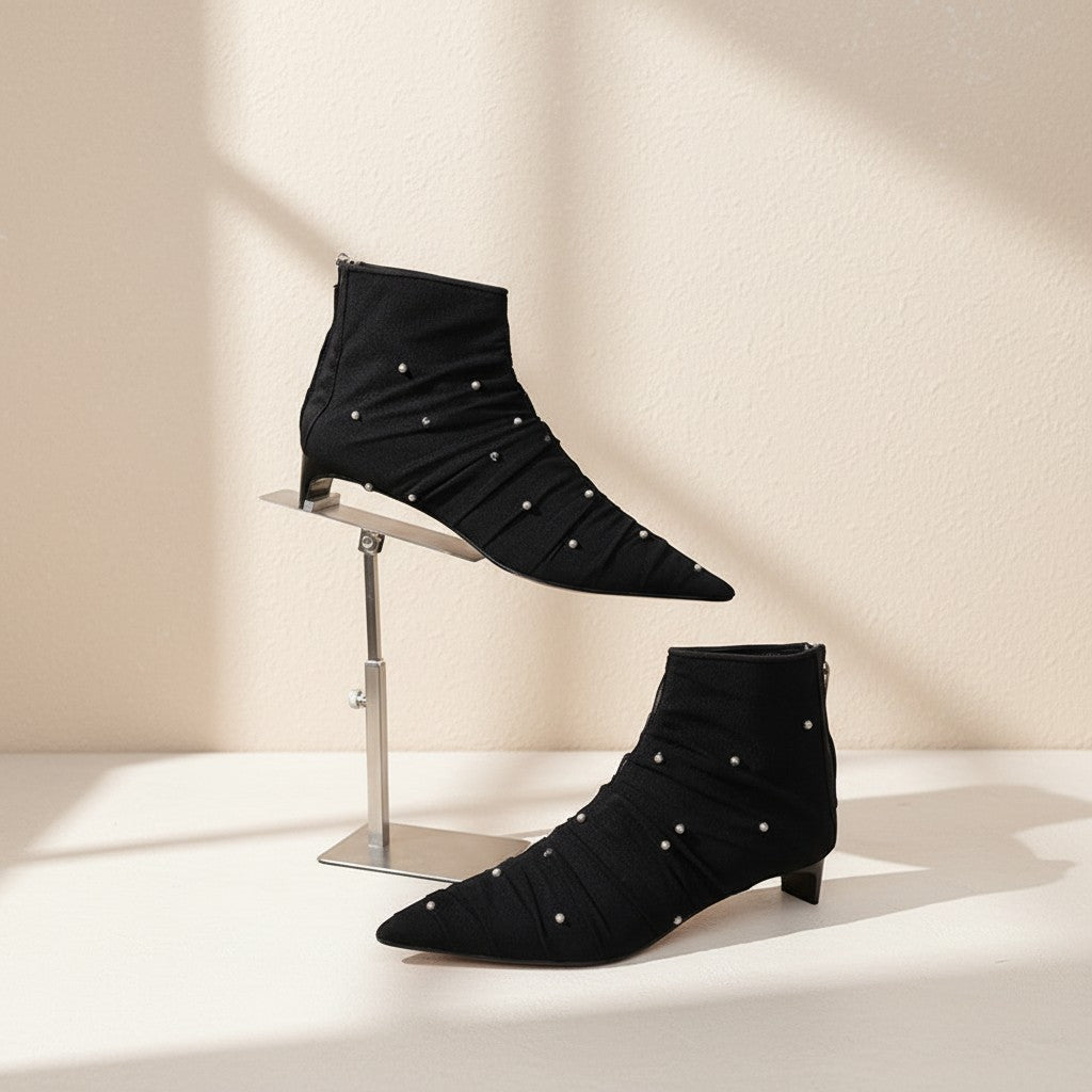 Bottines Frippindealz Zara Woman noires en textile avec perles, bout pointu et petit talon fin