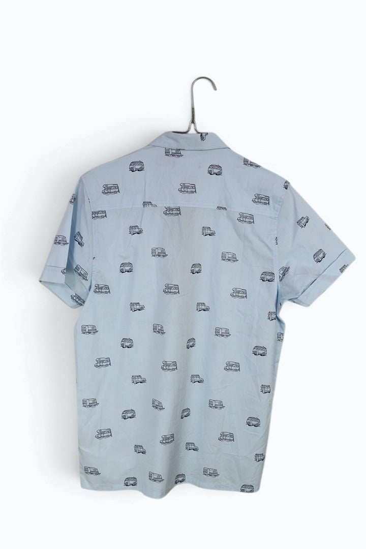 Chemise Brave Soul Frippindealz bleu clair en coton à manches courtes avec imprimé camionnettes rétro