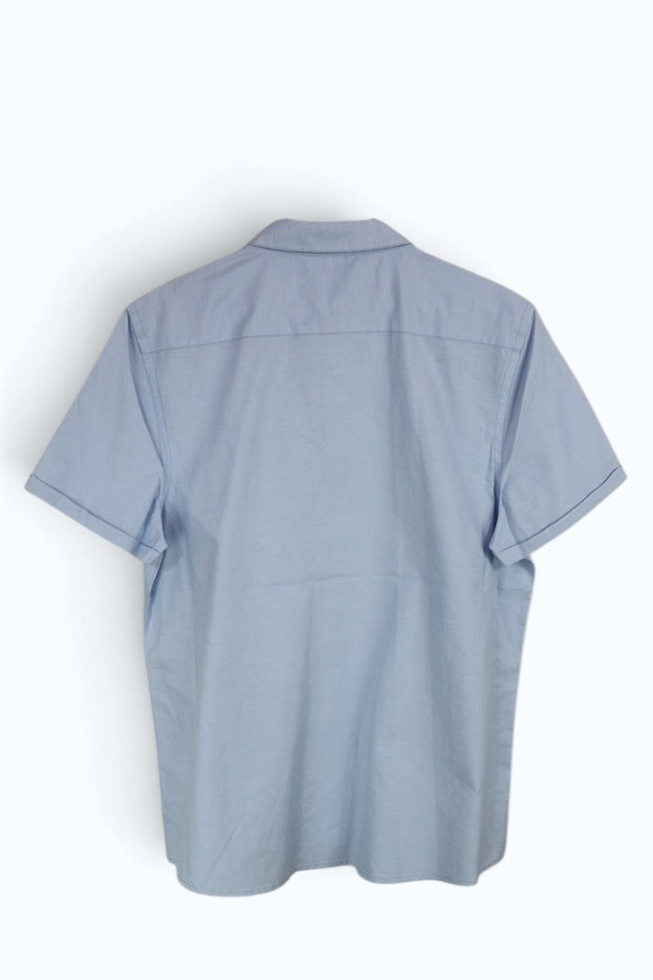 Vue arrière de la chemise Brave Soul en coton bleu clair à manches courtes, proposée par Frippindealz