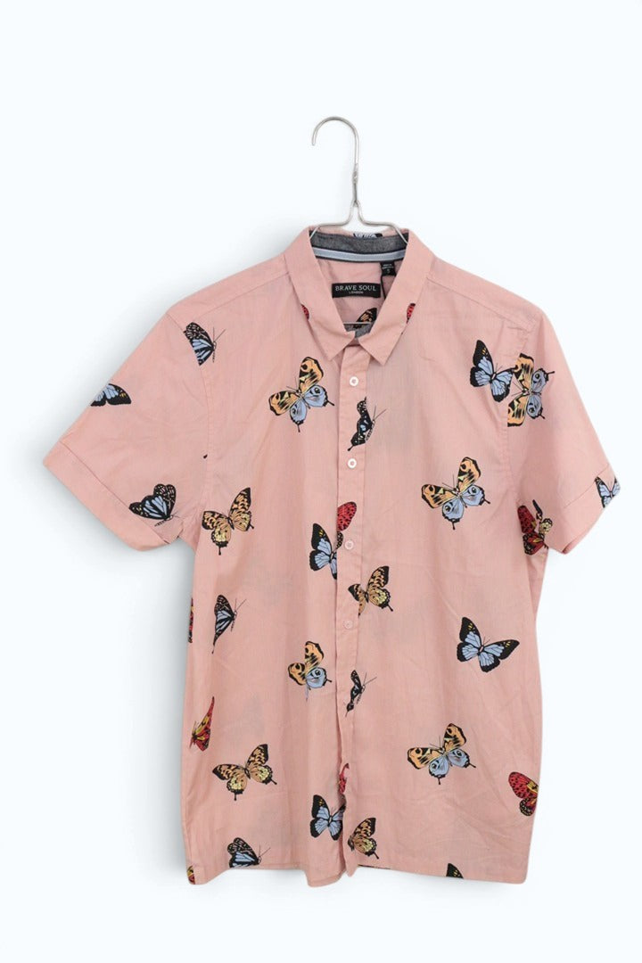 Chemise Frippindealz Brave Soul rose en coton à manches courtes avec imprimé papillons multicolores
