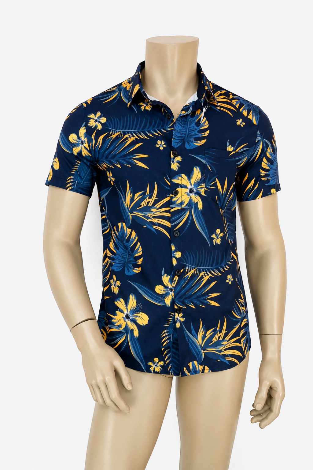 Chemise homme Manfinity bleu marine à manches courtes avec imprimé tropical jaune et bleu, col classique et poche.